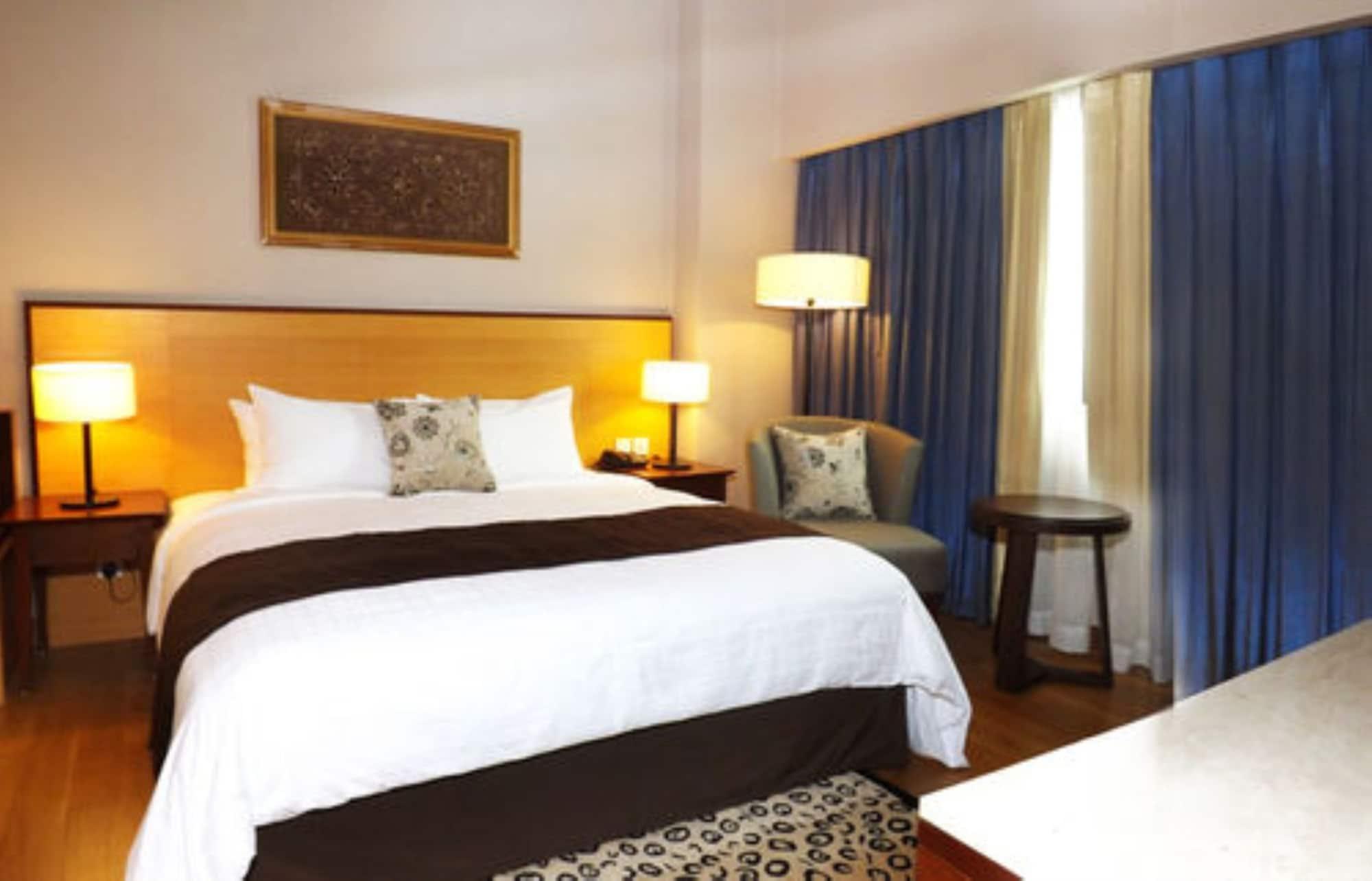 Hotel Summit Parkview 4*