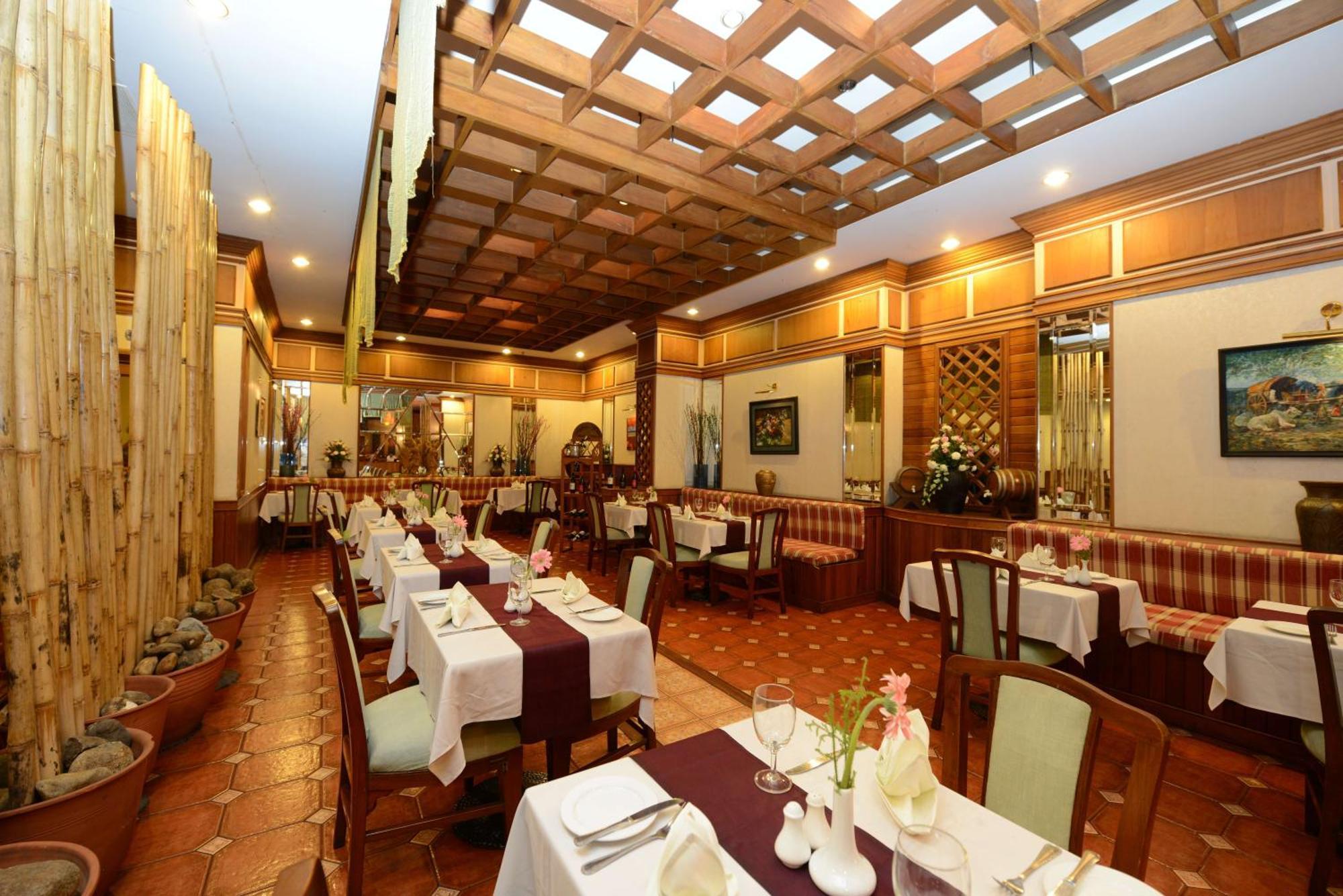 Hotel Summit Parkview Yangon