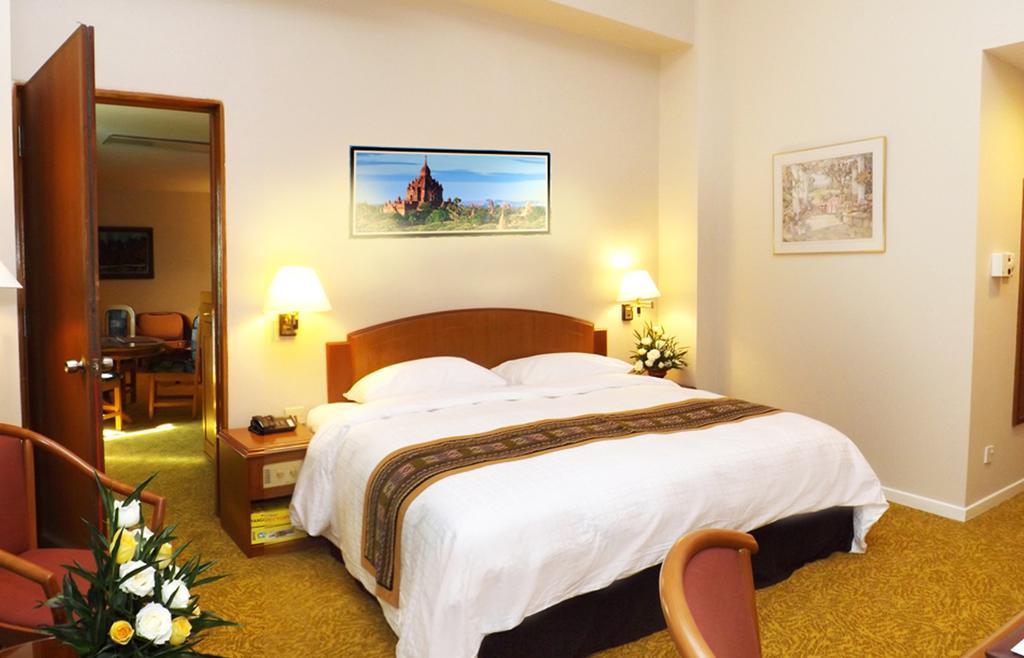 Summit Parkview Hotel